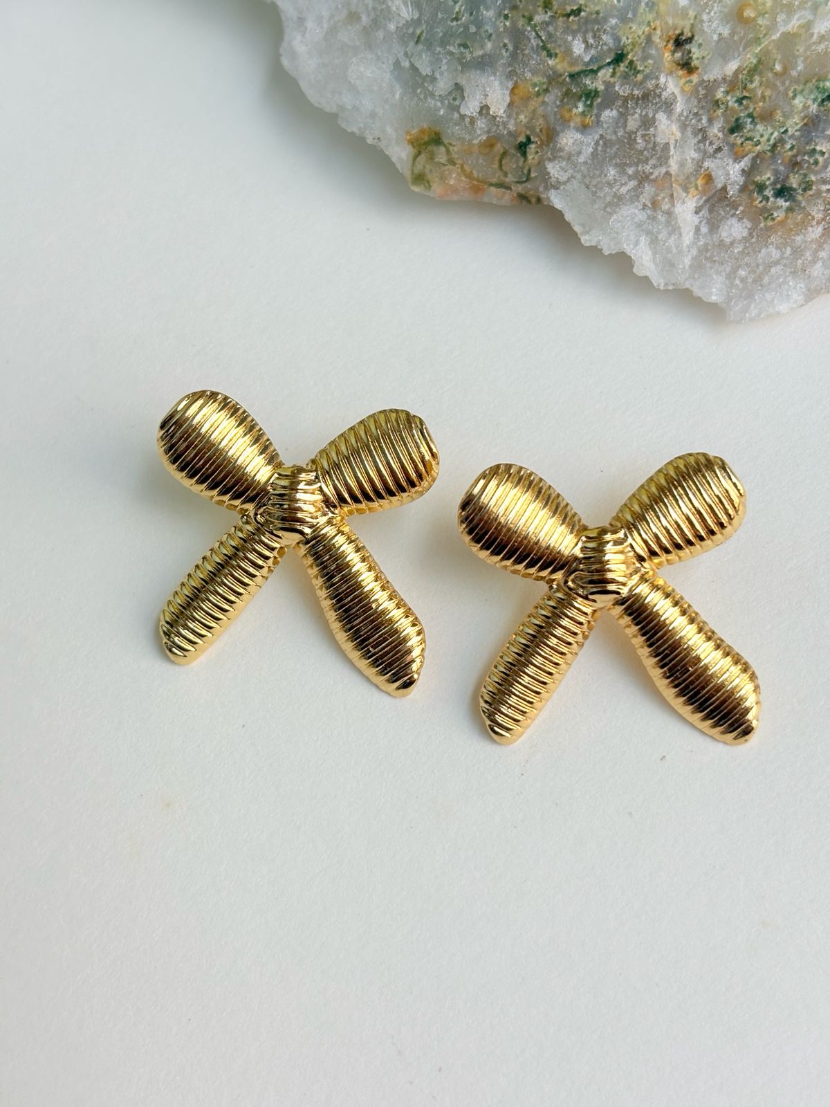 PAMELIYA BOW EARRINGS