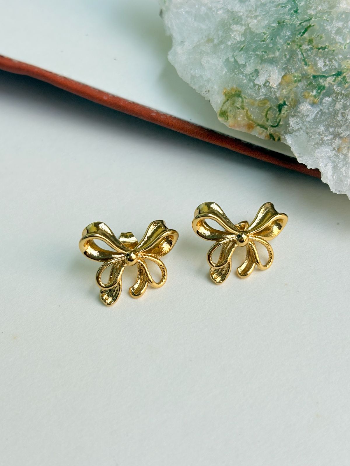 SIYA BOW STUDS