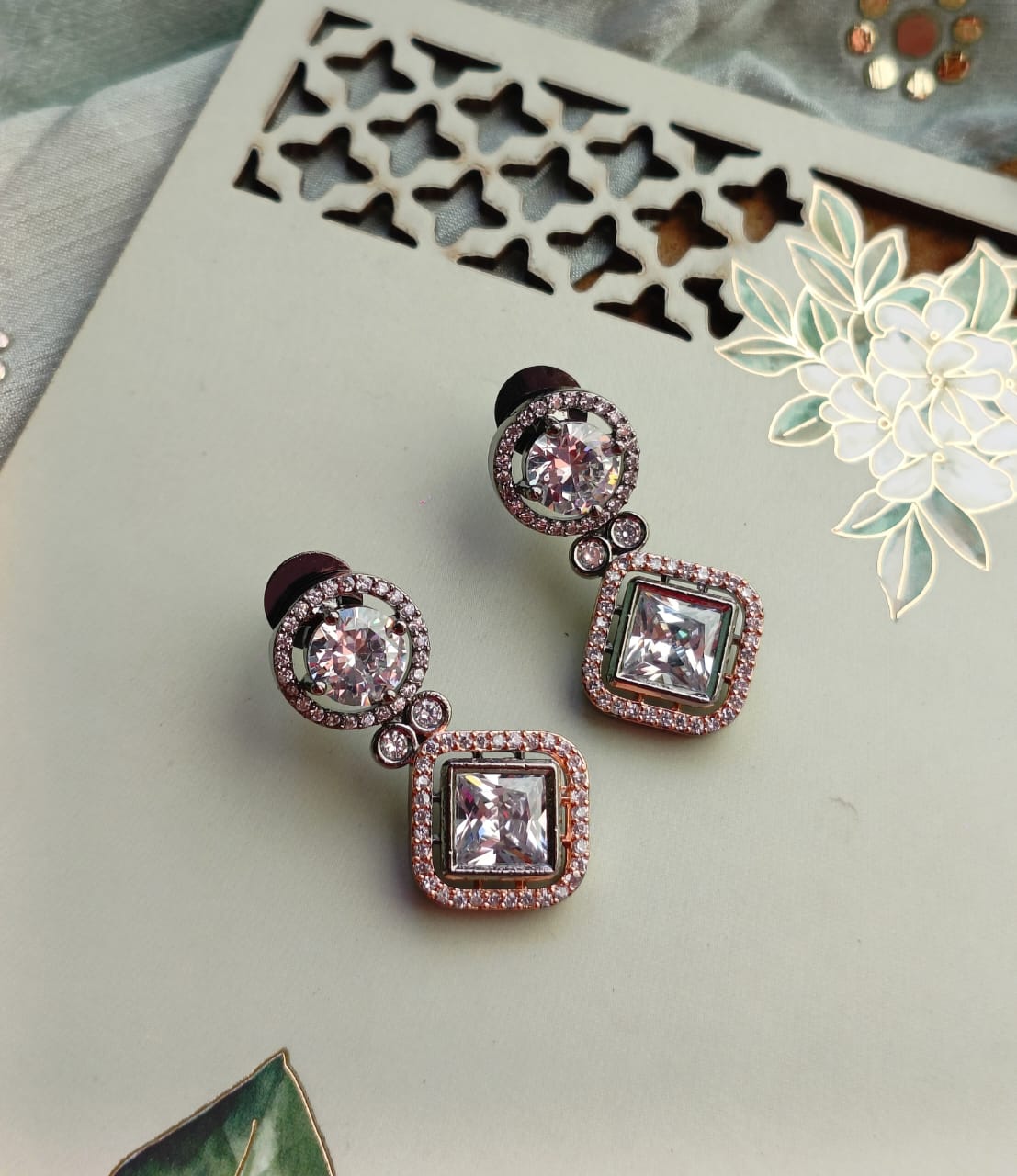 DELA ZIRCONIA DANGLERS