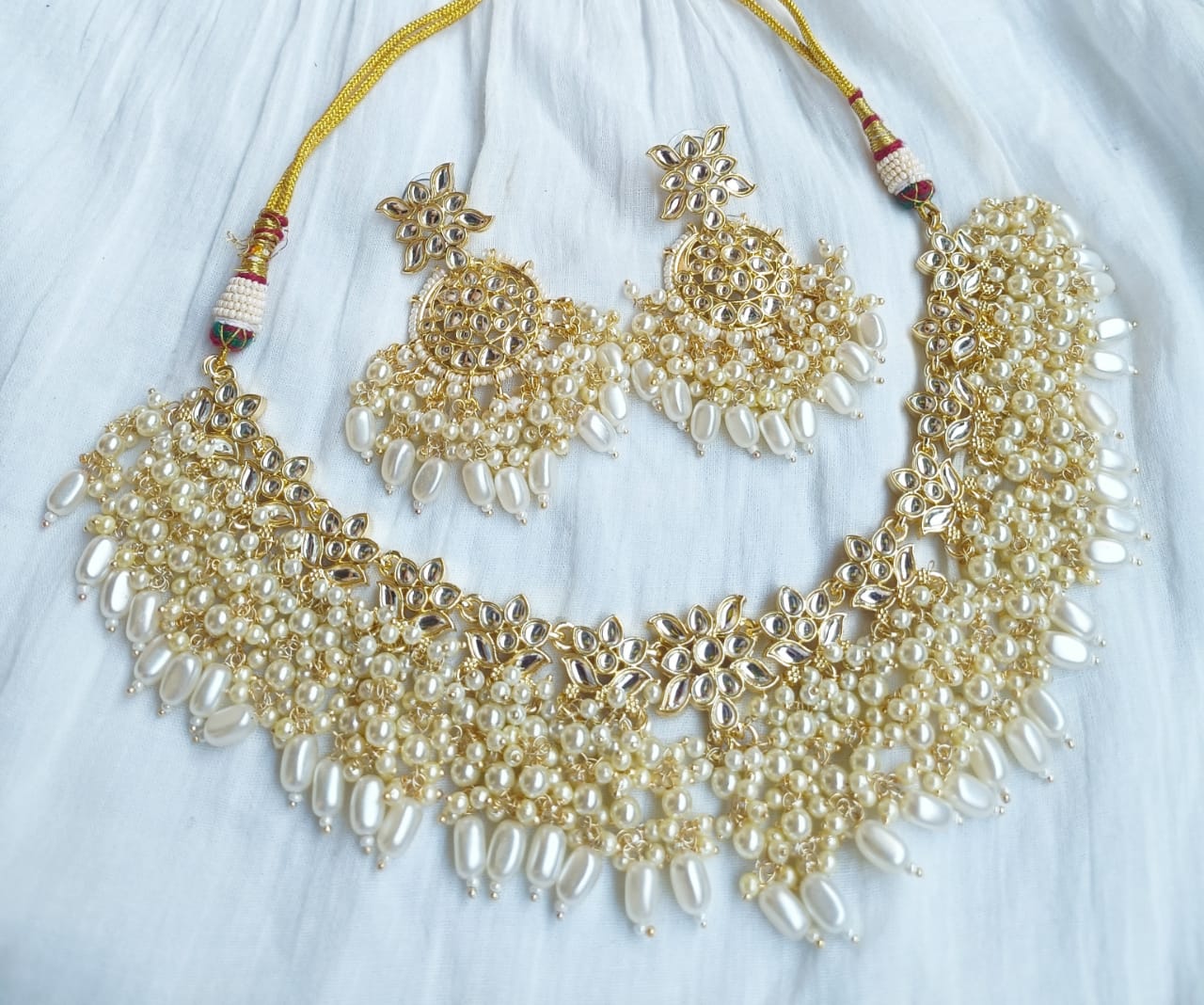 IVORY RAGINI PEARL NECKLACE
