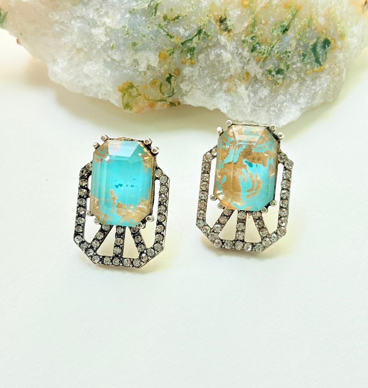 SILVER GLOW STATEMENT STUDS