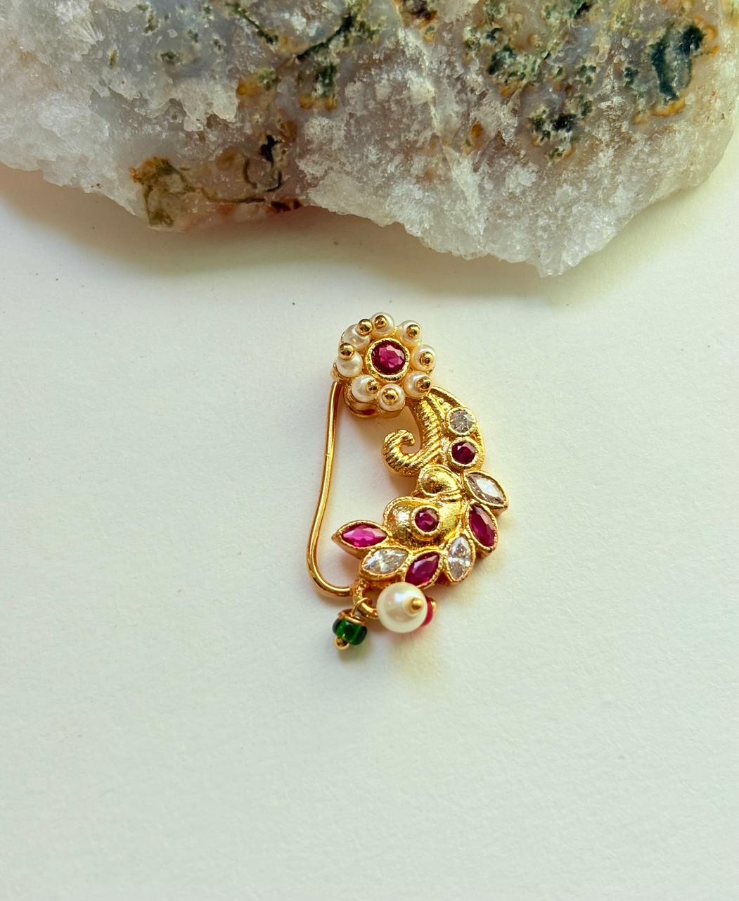 ROYAL RUBY PEARL NOSEPIN