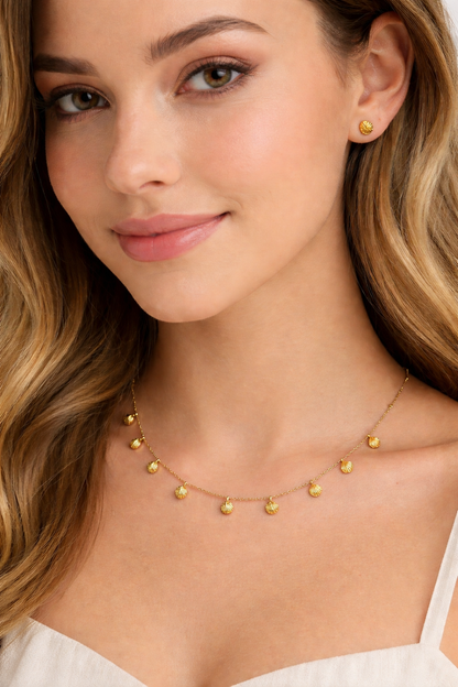 GOLDEN SEASHELL CHARM NECKLACE