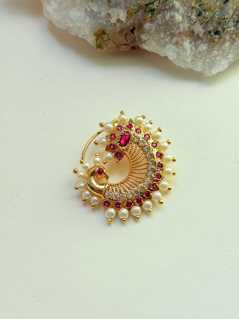 ROYAL RUBY PEARL PEACOCK NOSEPIN