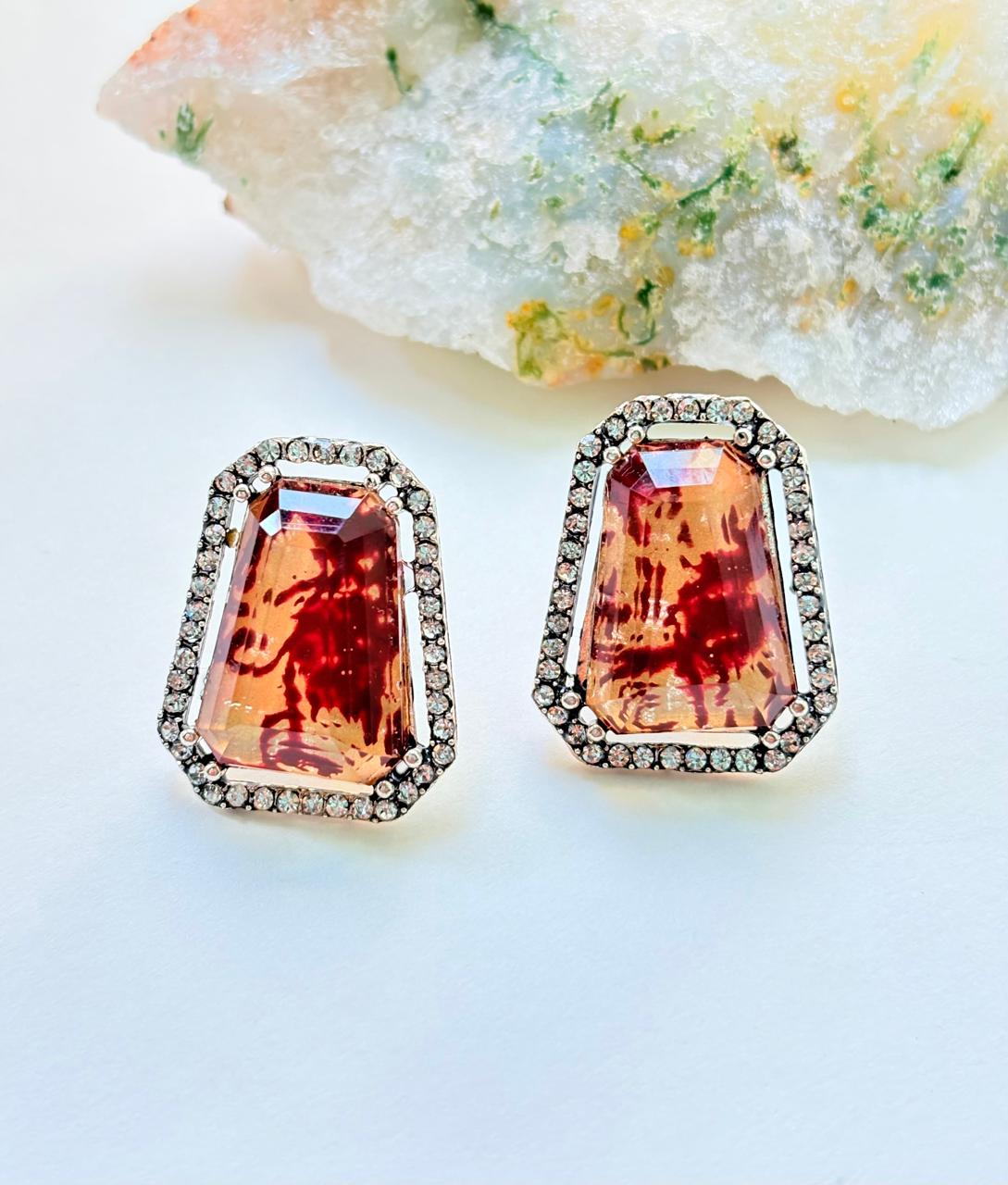 GOLDEN GLOW STATEMENT STUDS