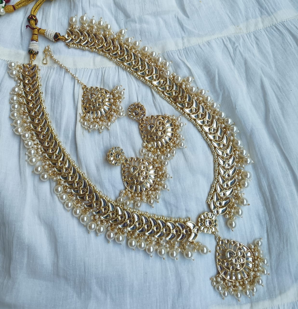IVORY MOH JEWELLERY SET