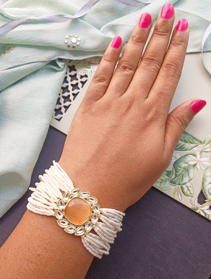 KRISHA PEACH PEARL BRACELET