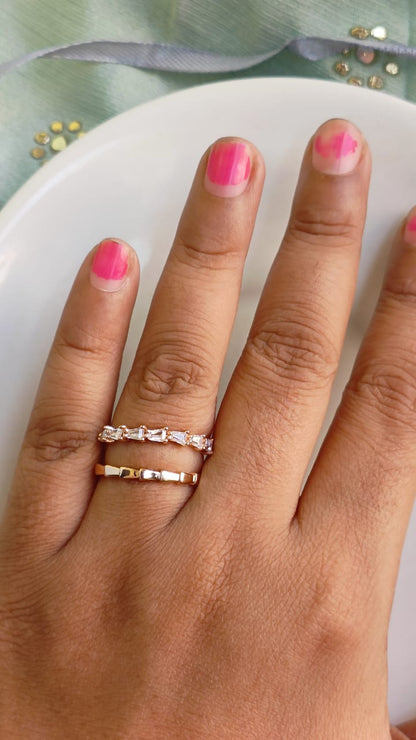 RIDDHI FINGER RING