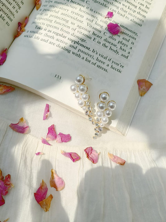 DAISY PEARL WESTERN EARRINGS