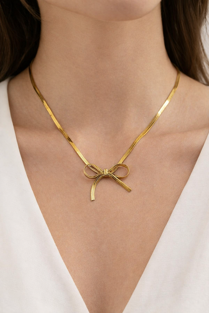 GOLDEN BOW SNAKE CHAIN NECKLACE