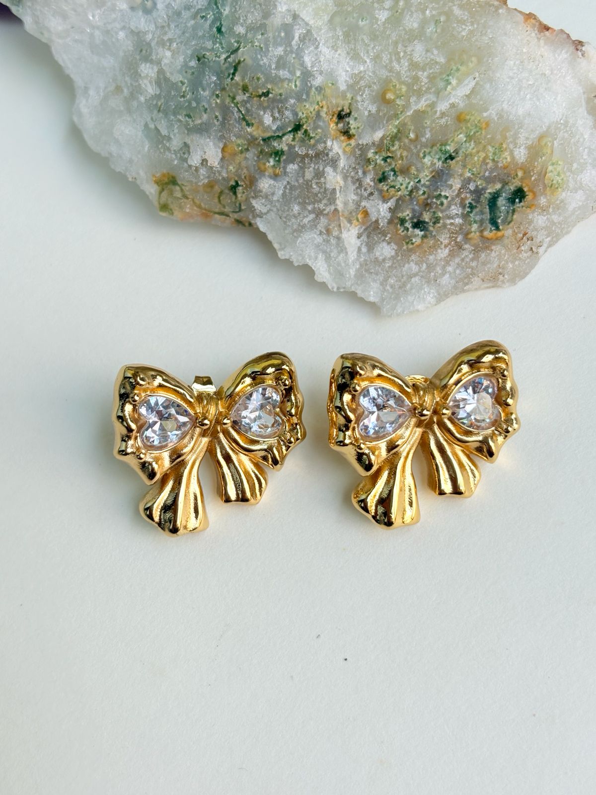 JERRYL STONE GOLDEN EARRINGS