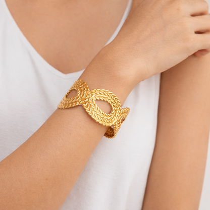 ROYAL WEAVE GOLD CUFF KADA