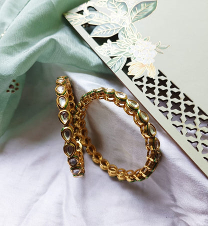 SHOBHANA KUNDAN BANGLES