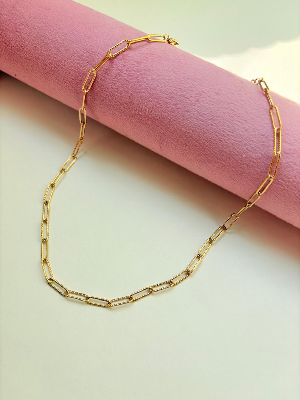 ELEGANT GOLD PAPERCLIP CHAIN NECKLACE
